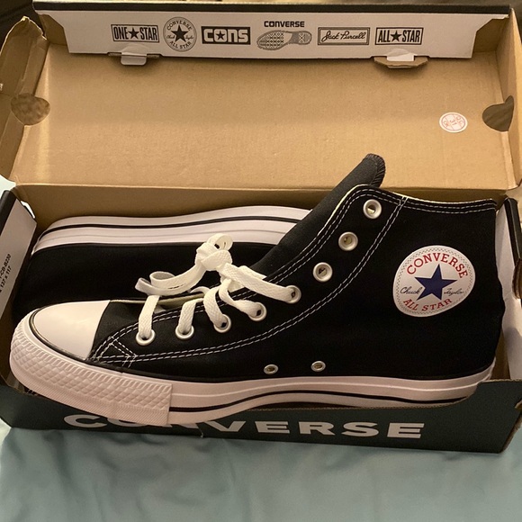Men’s size 11 Black Converse - Picture 1 of 3